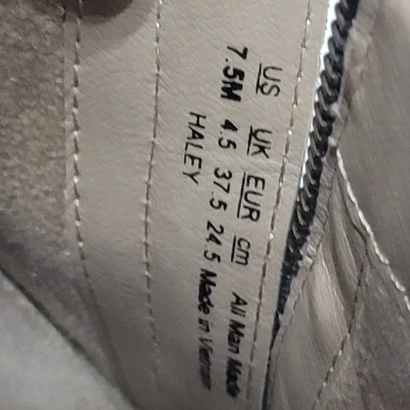 Naturalizer SOUL Haley Wedge Ankle Booties Distressed Brown  7.5M - Picture 11 of 11